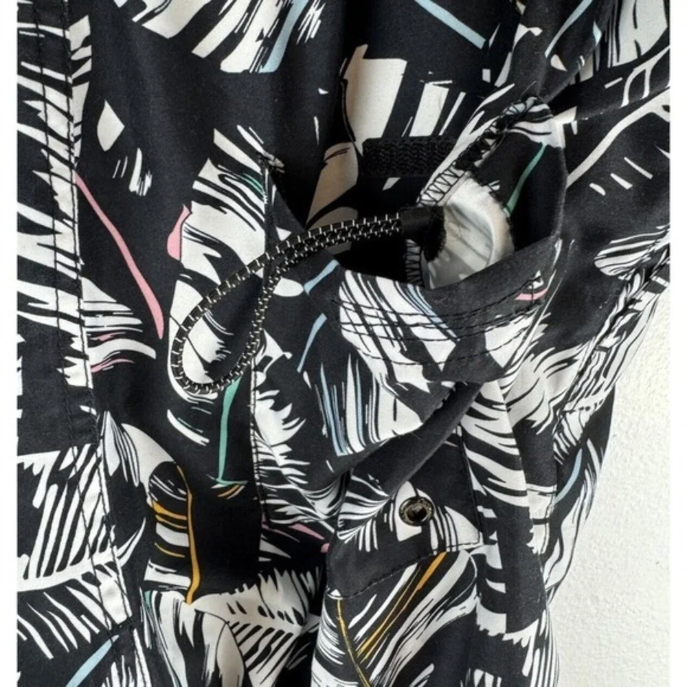 Empyre Men's L Large Ollie Swim Trunks Tropical Surf Lined Black‎ & White
